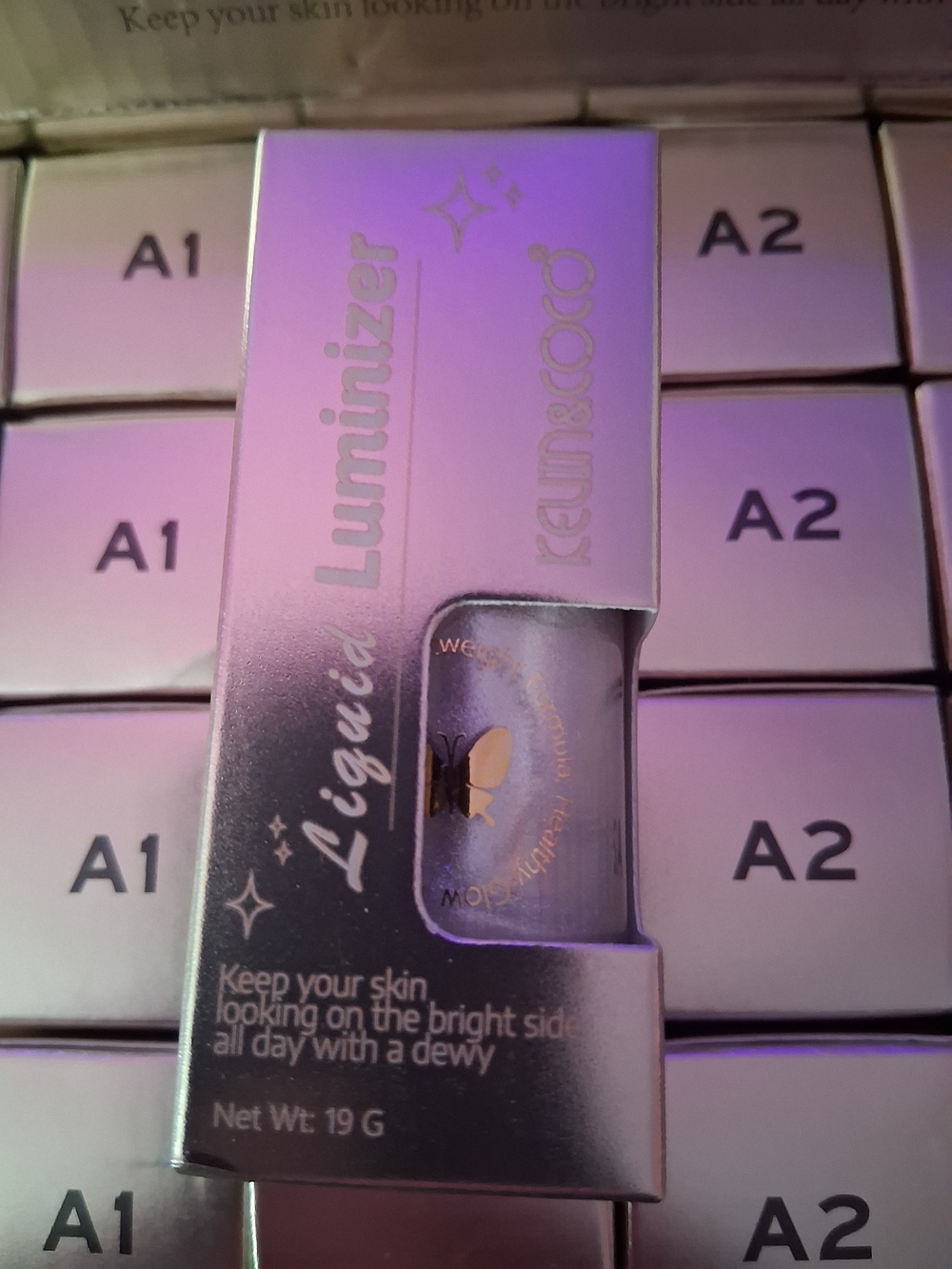 KEVIN & Coco Liquid Luminizer - Shimmer And DEWY